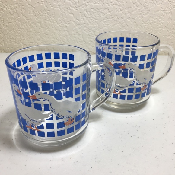 Vintage Other - Vintage 2 Goose Pattern Glass Mugs 1982 Carlton